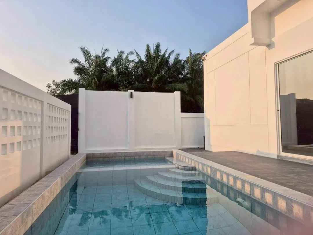ภายนอก Villa Vi Blanca Pattaya
