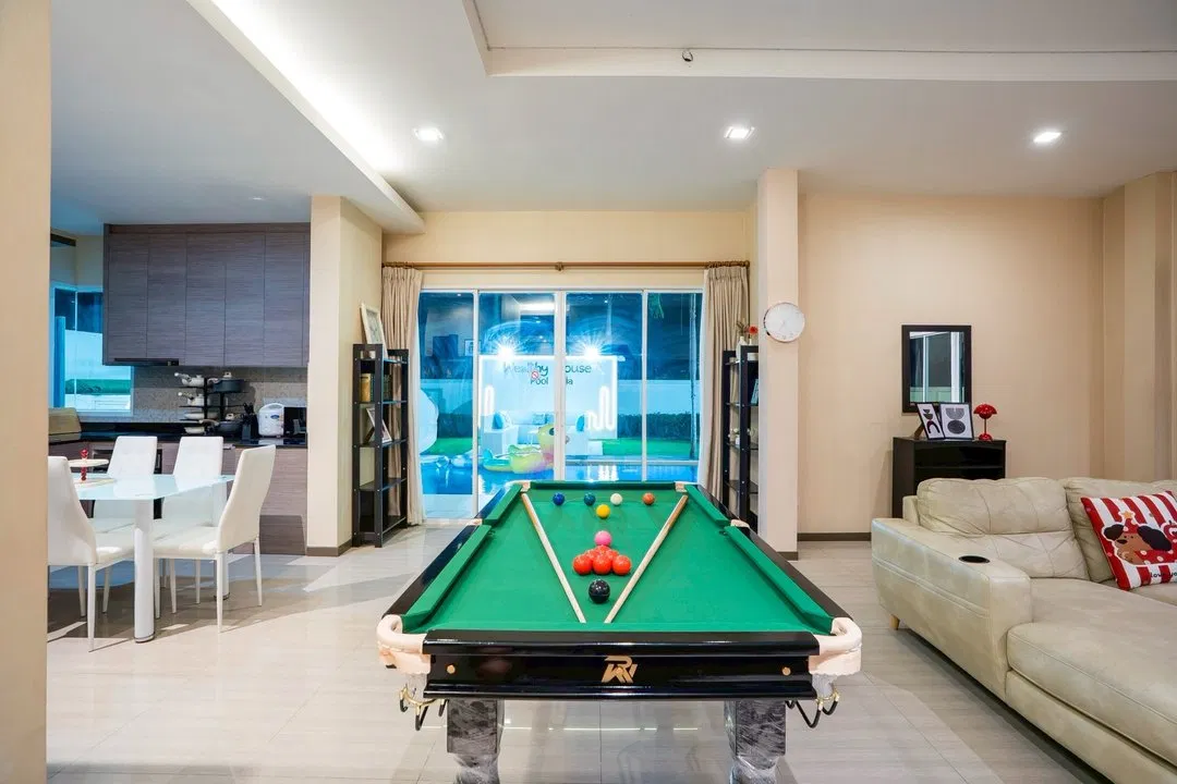 ภายใน Wealthy House