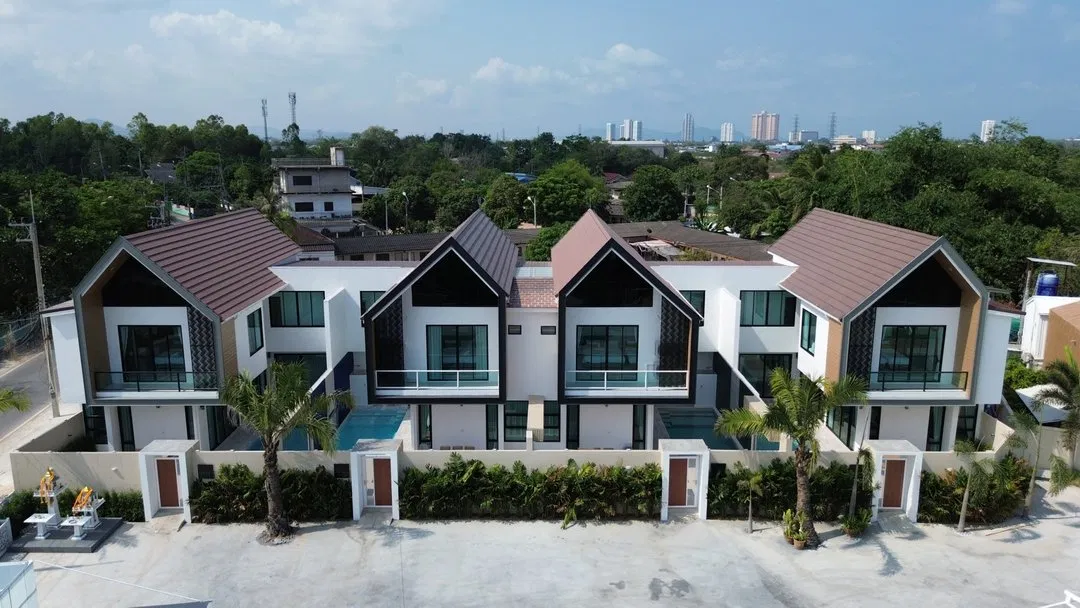 ภายนอก Villa Pool Lay Z1