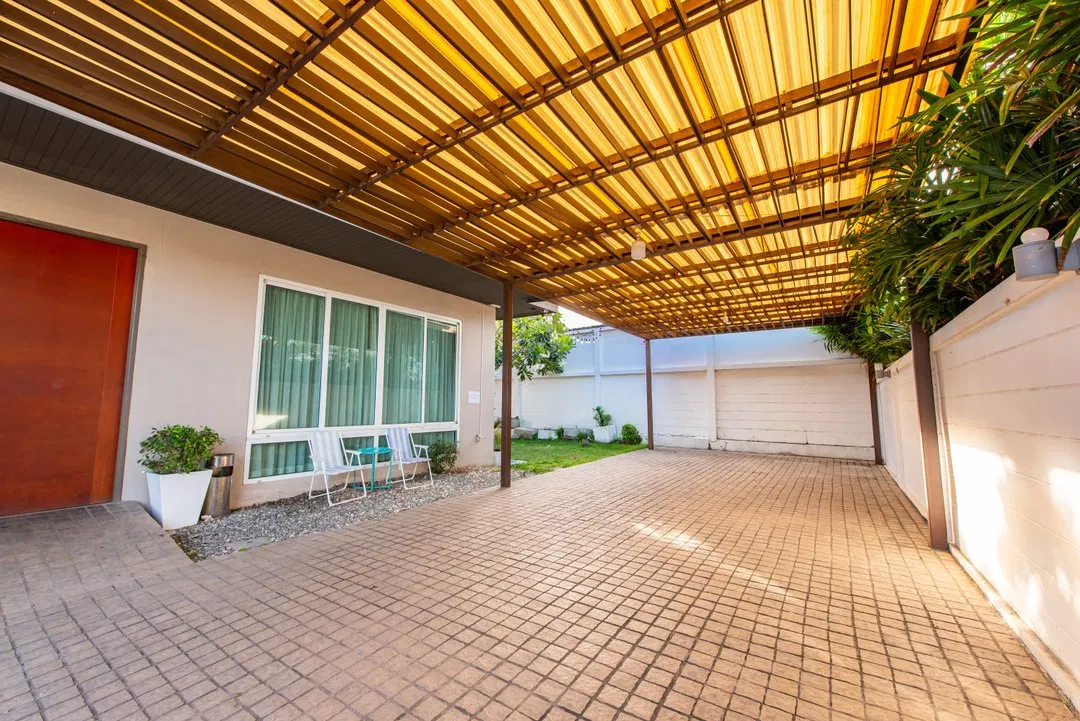 ที่จอดรถ Elysium life Poolvilla (C01 )