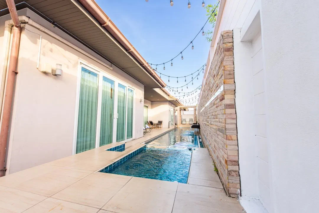 ภายนอก Elysium life Poolvilla (C01 )