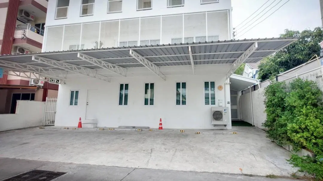 ที่จอดรถ The Inn 10
