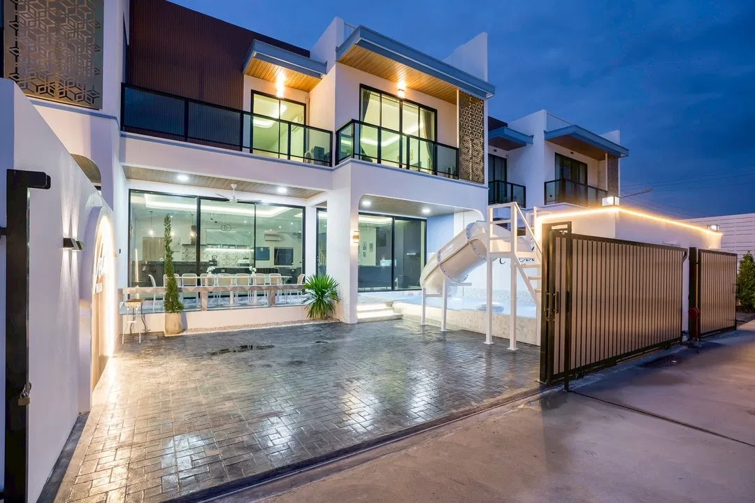 ที่จอดรถ Vela Villa