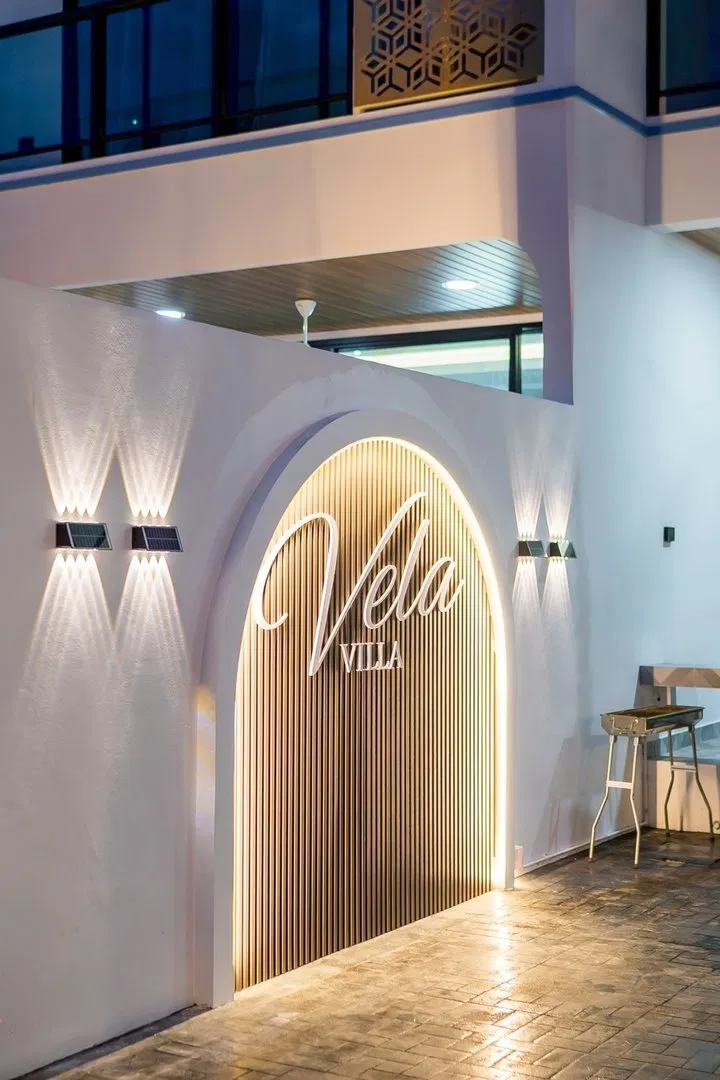 ภายนอก Vela Villa