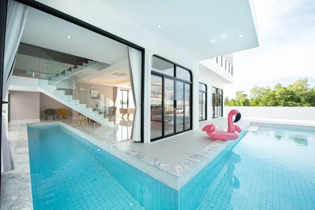 ภายนอก Orion Grand (โอไรออน แกรนด์)