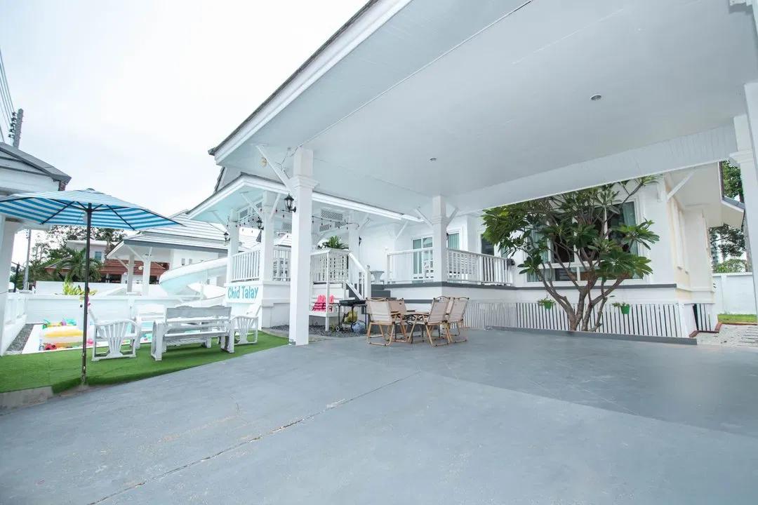 ที่จอดรถ Chid talay poolvilla