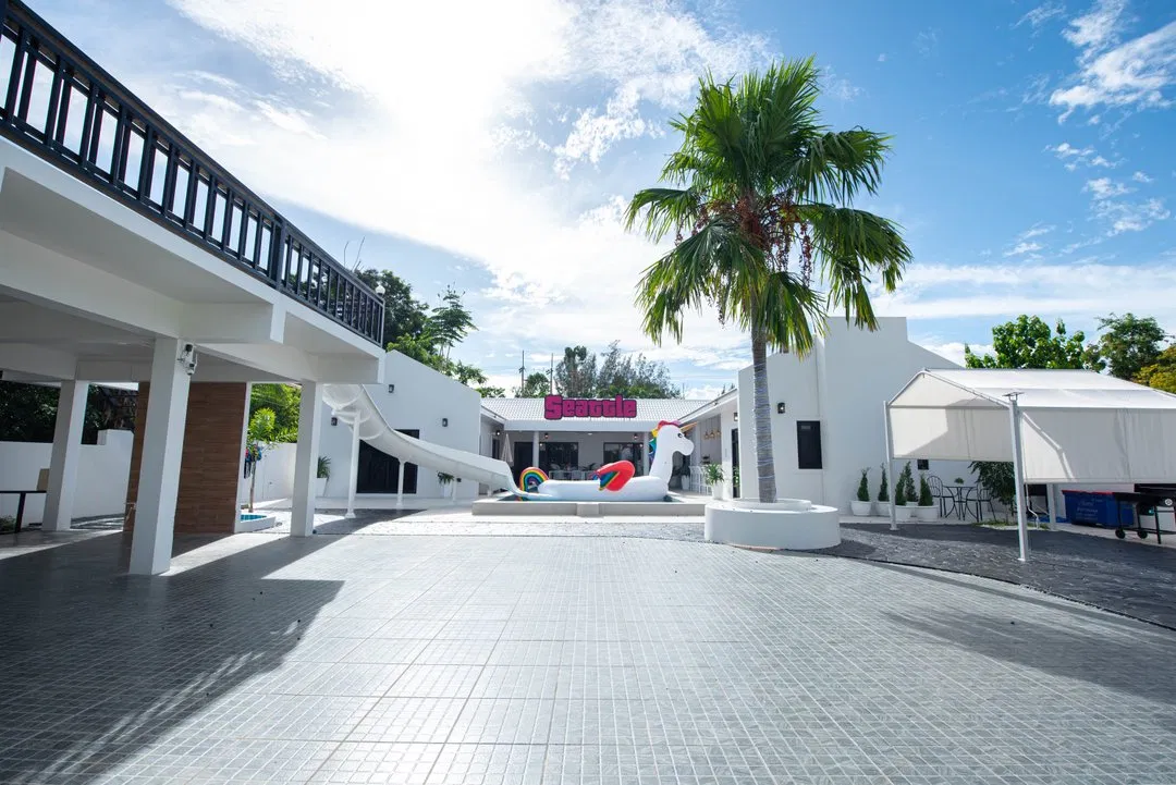 ที่จอดรถ Seattle Pool Villa Pattaya