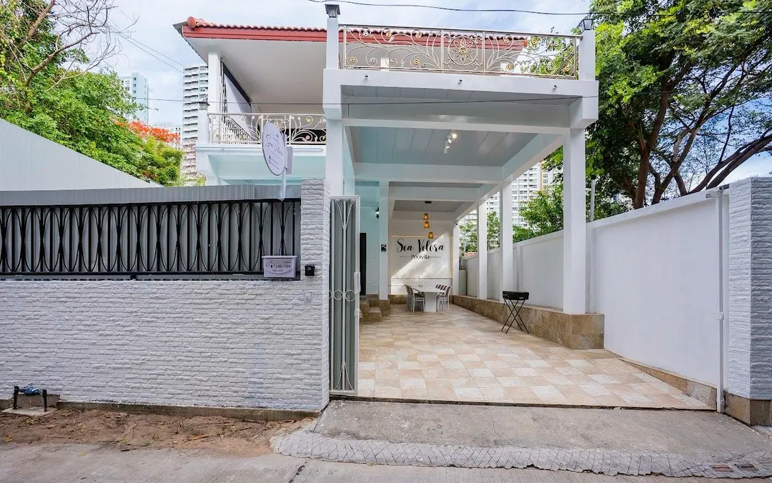 ที่จอดรถ Sea Velora Poolvilla
