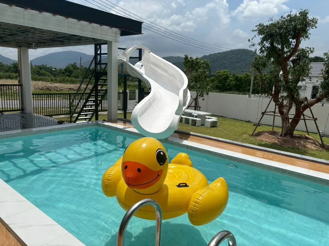 ภายนอก Pool&Play Pool Villa ศรีราชา