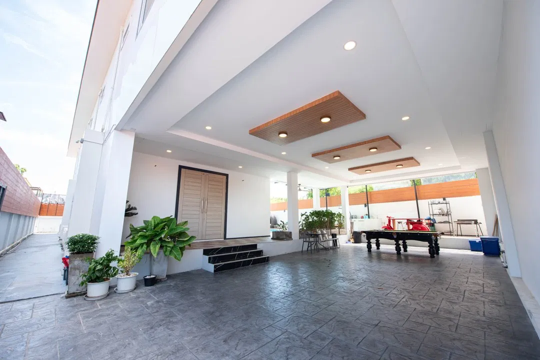 ที่จอดรถ Villa port sand