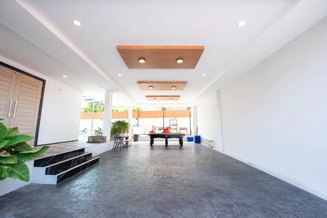 ที่จอดรถ Villa port sand