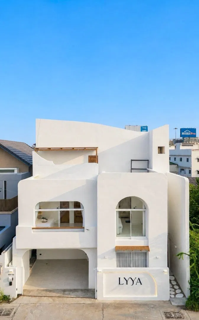 ที่จอดรถ LYYA VILLA