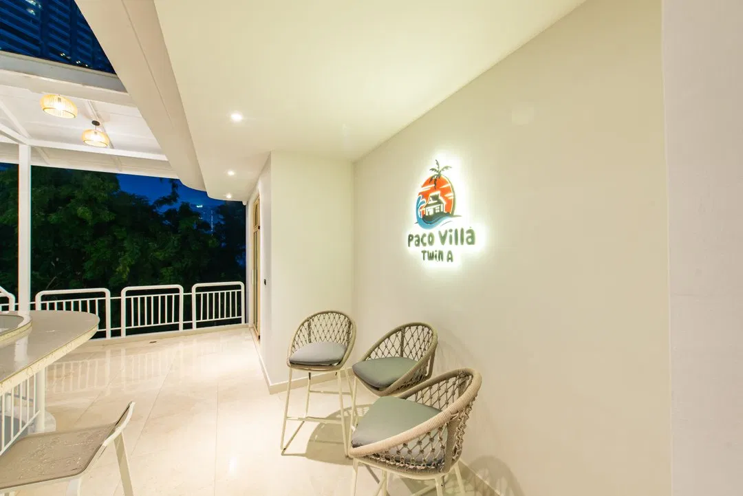 ภายนอก Paco Villa Twin