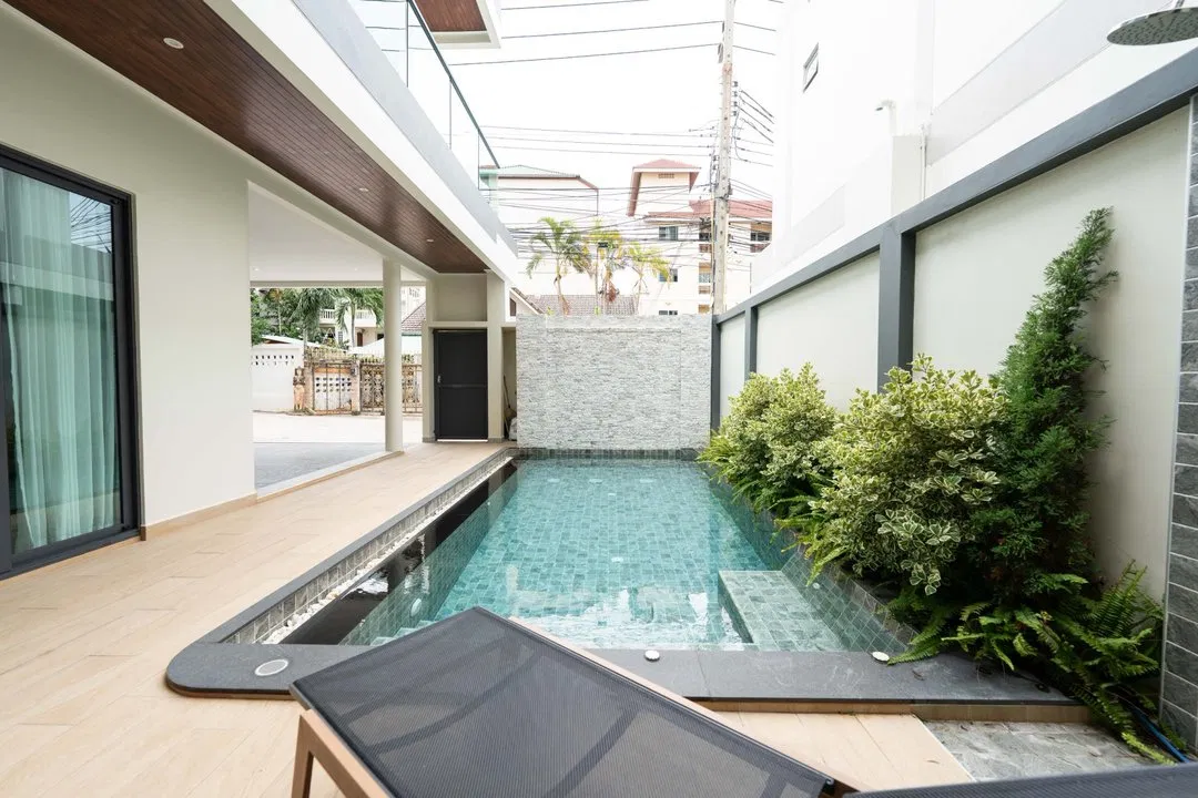 ภายนอก Midtown Villa