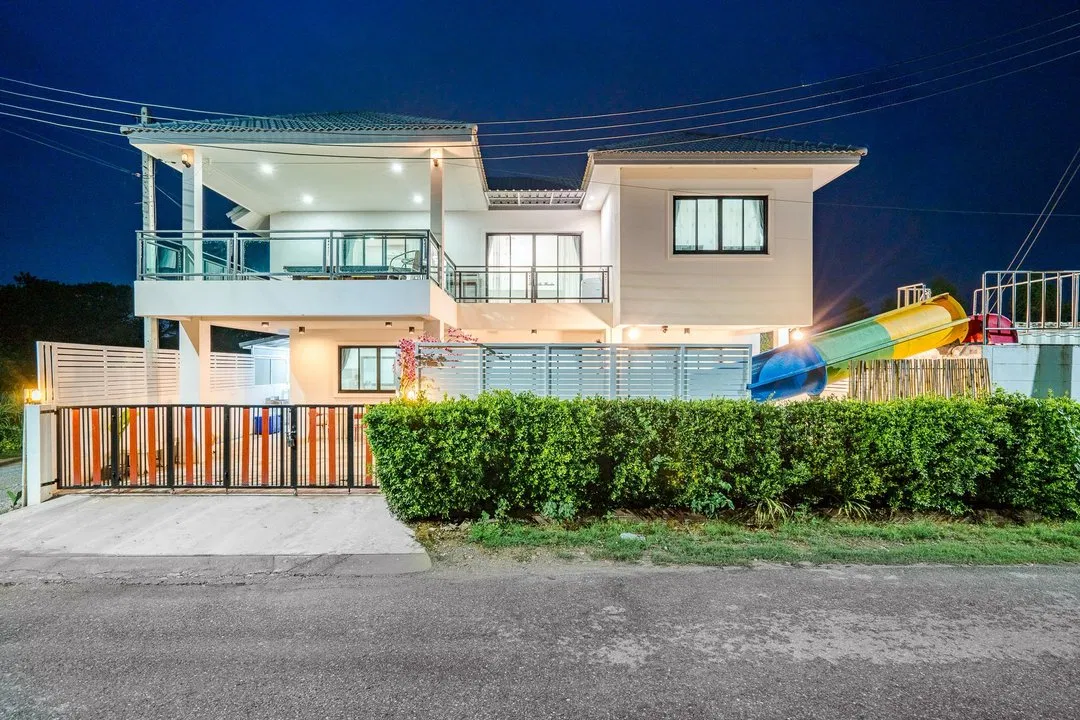 ที่จอดรถ BUDDe Lovely House