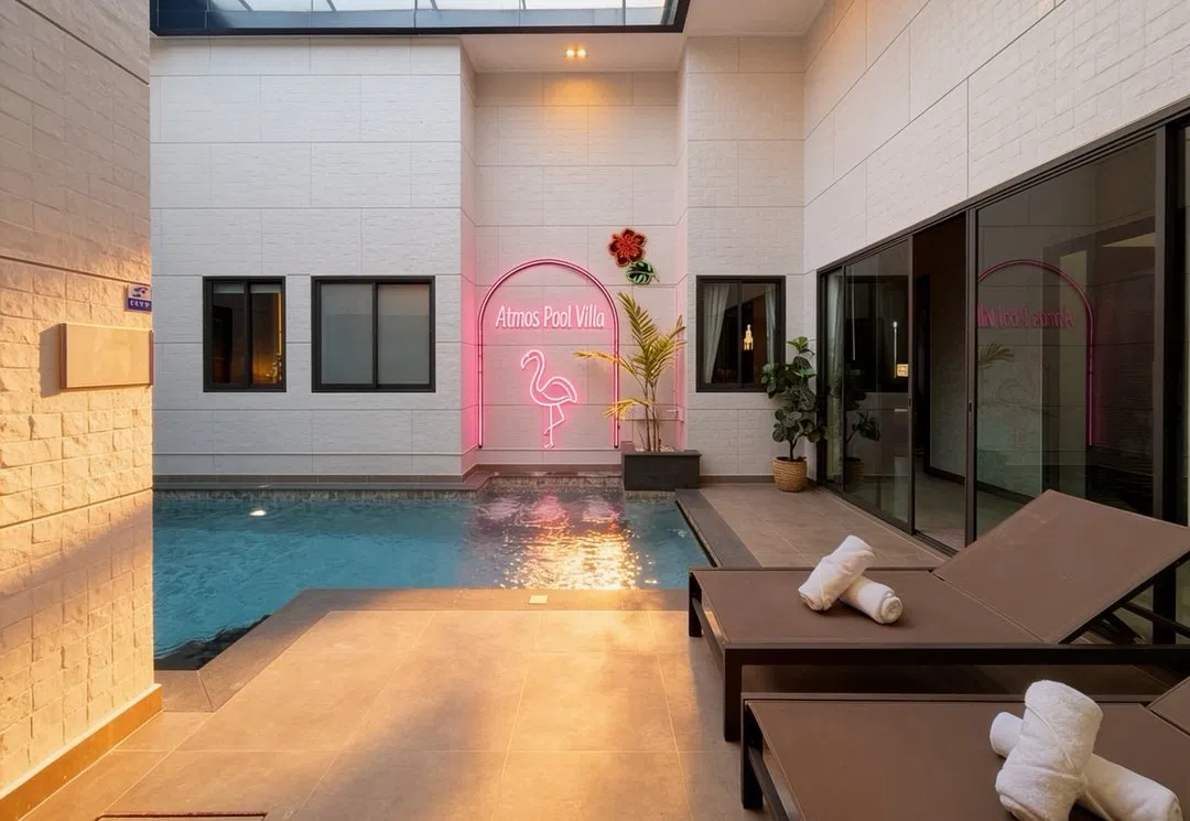 ภายนอก Atmos Poolvilla