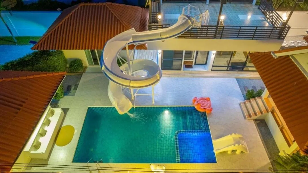 ภายนอก Alisa Garden&Pool