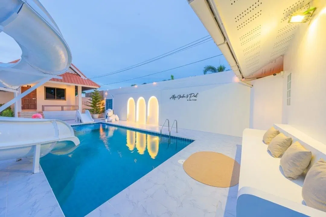 ภายนอก Alisa Garden&Pool