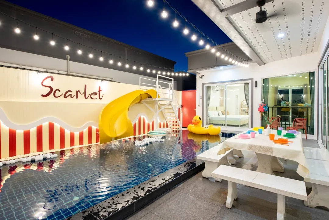 ภายนอก Scarlet Poolvilla