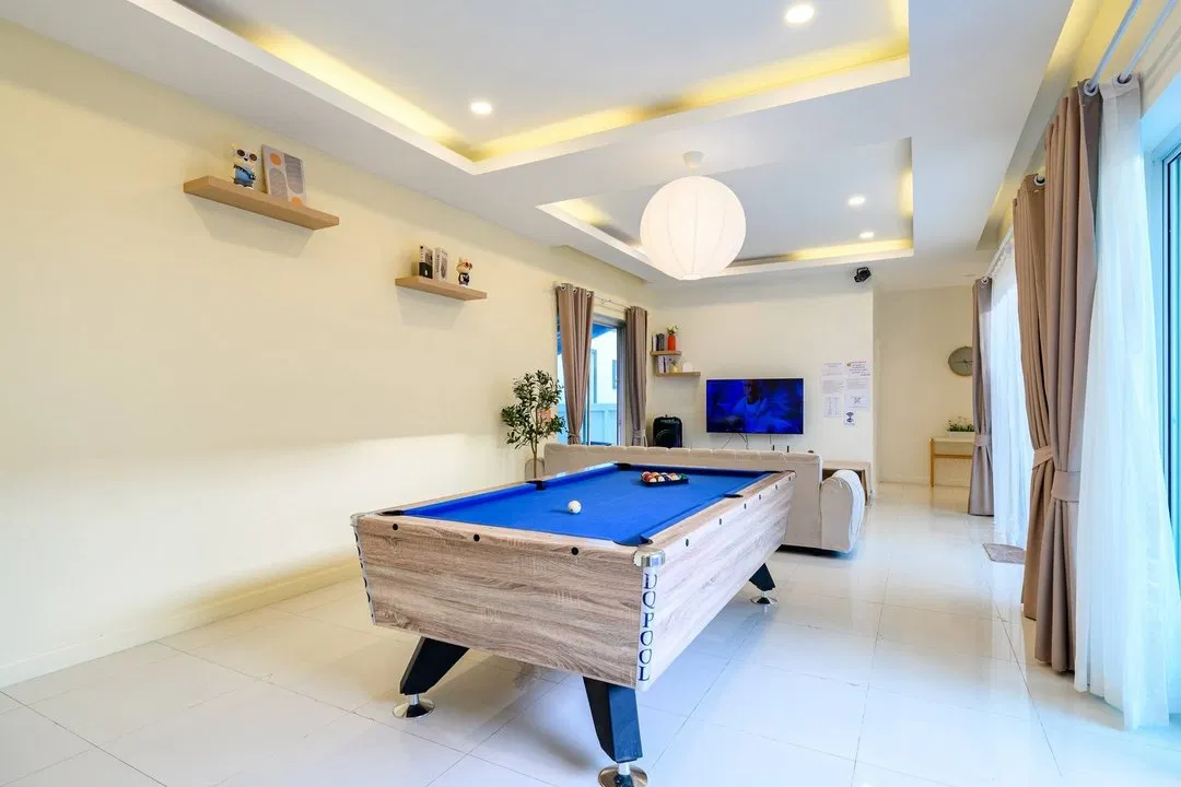 ภายใน Scarlet Poolvilla