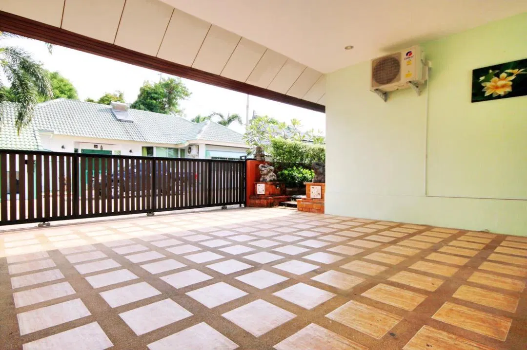ที่จอดรถ Bali Tropicana