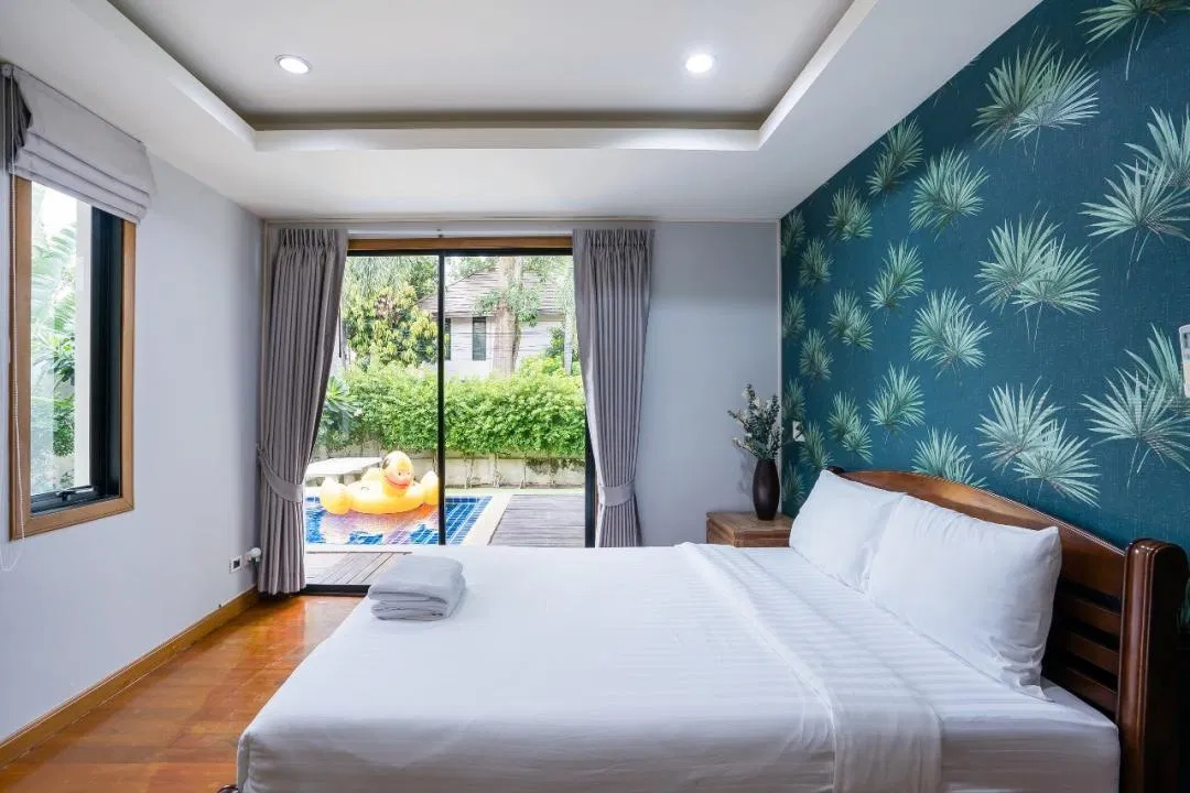 ห้องนอน Lynn Pool Villa