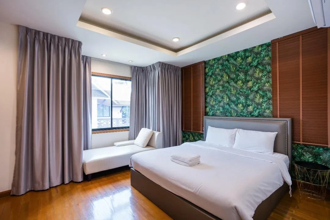 ห้องนอน Lynn Pool Villa