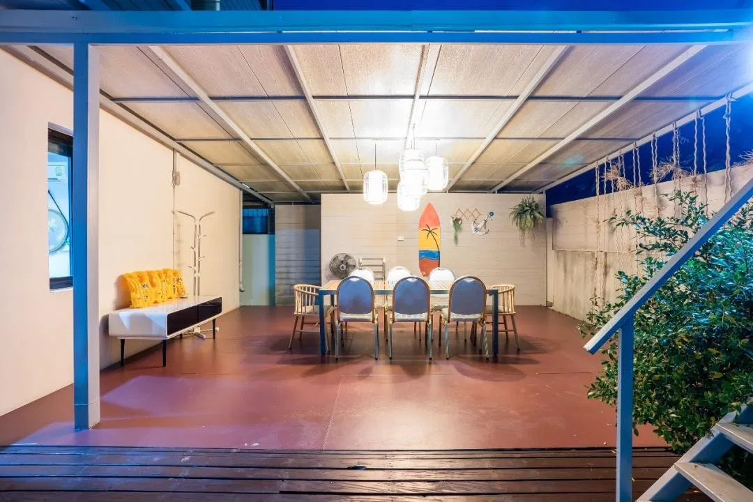 ภายนอก Lynn Pool Villa