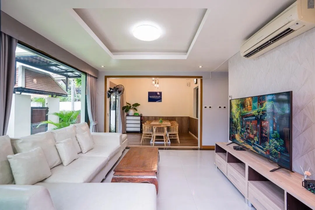 ภายใน Lynn Pool Villa