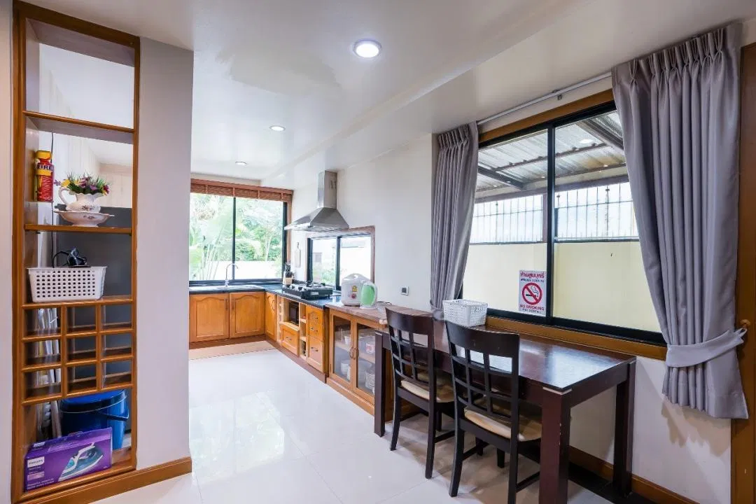 ครัว Lynn Pool Villa