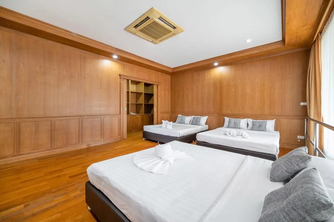 ห้องนอน RimLay Beachfront Pool Villa