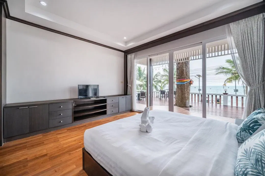 ห้องนอน RimLay Beachfront Pool Villa
