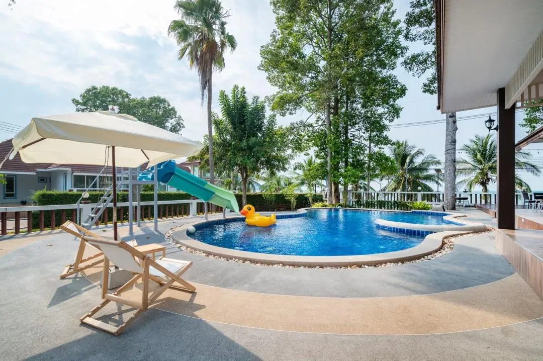 ภายนอก RimLay Beachfront Pool Villa