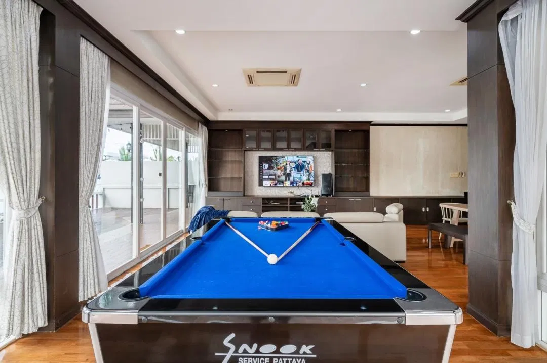 ภายใน RimLay Beachfront Pool Villa