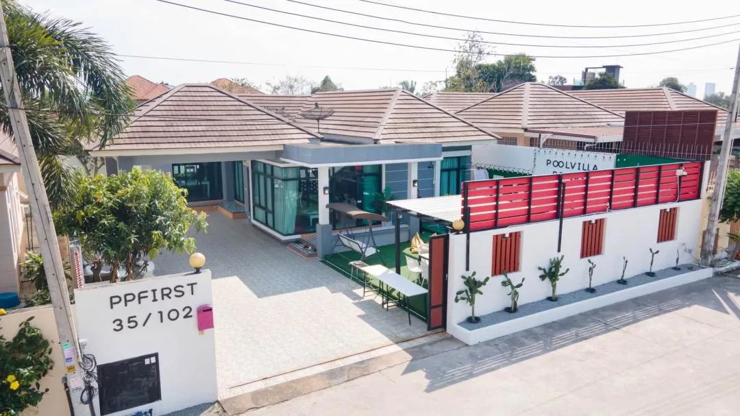 ที่จอดรถ PP First Poolvilla