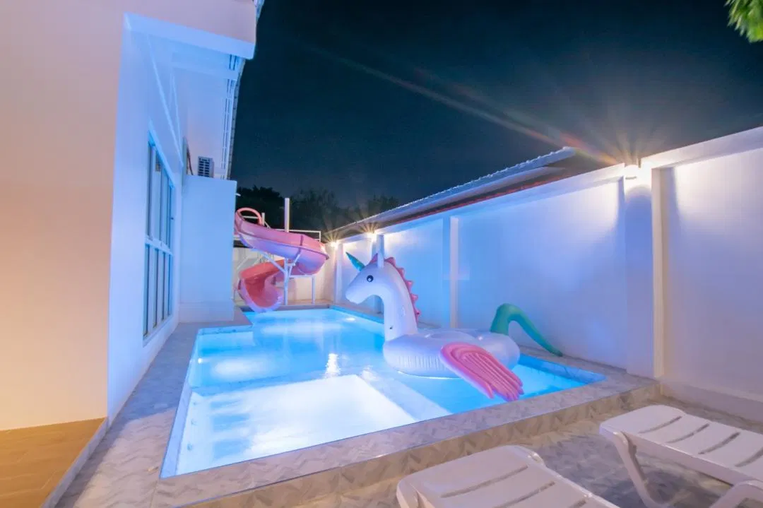 ภายนอก Mermaid จอมเทียน