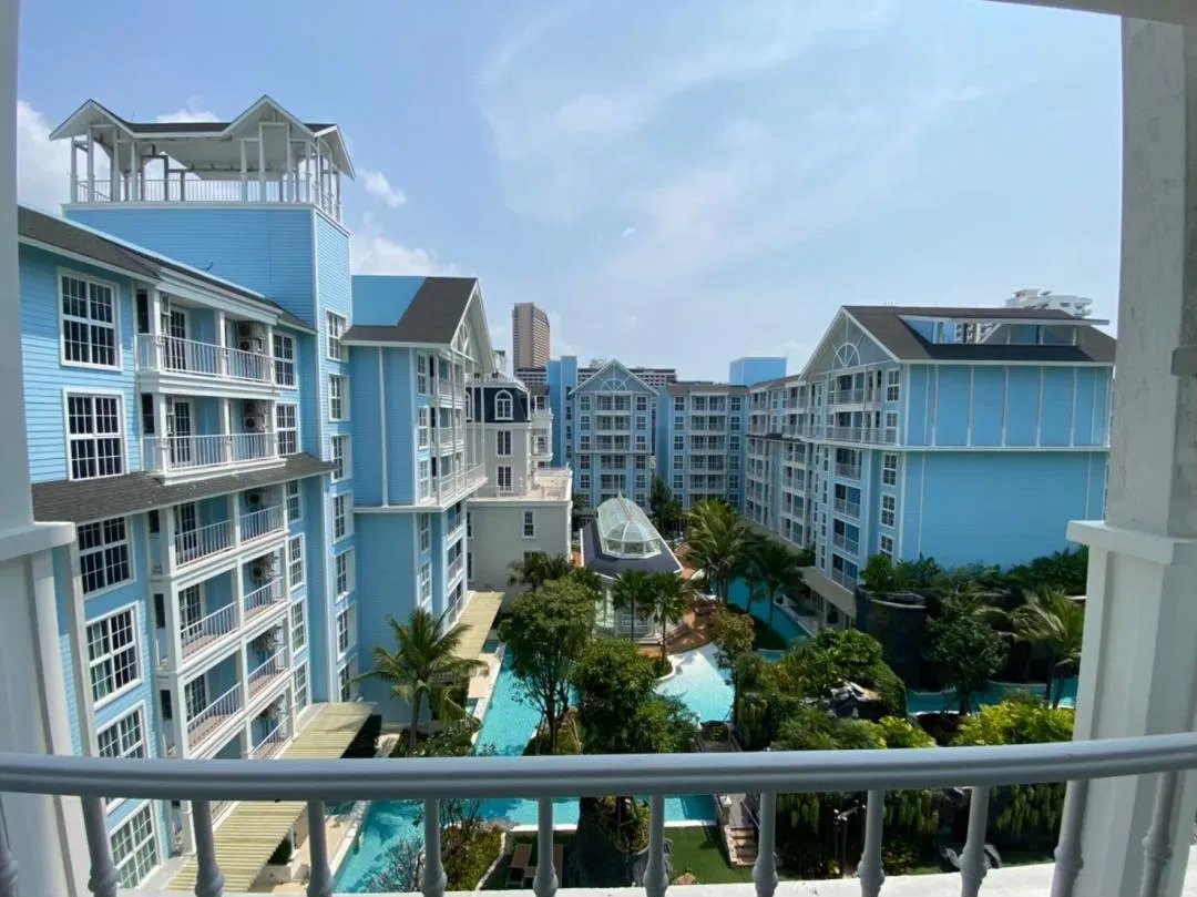 ภายนอก Grand Florida G602