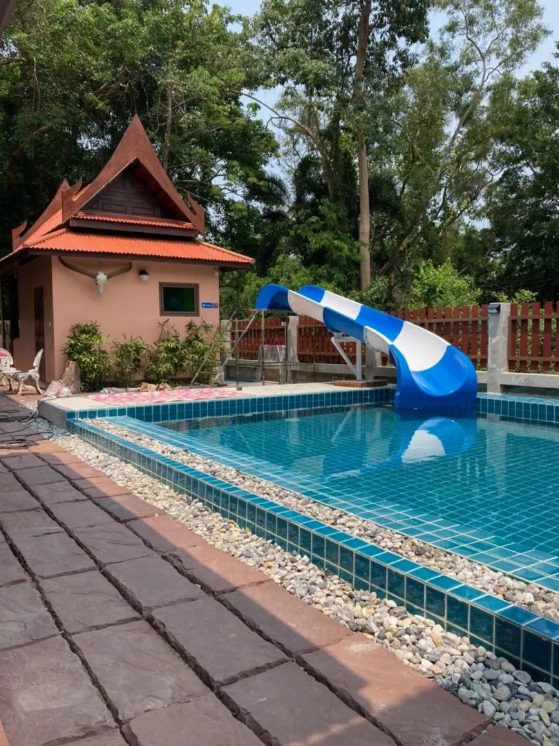 ภายนอก เรือนไทย 5A