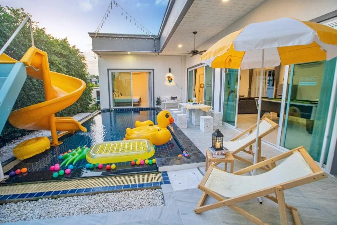 ภายนอก Relax Pool Villa