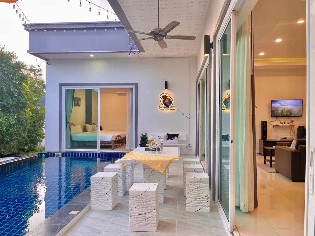 ภายนอก Relax Pool Villa