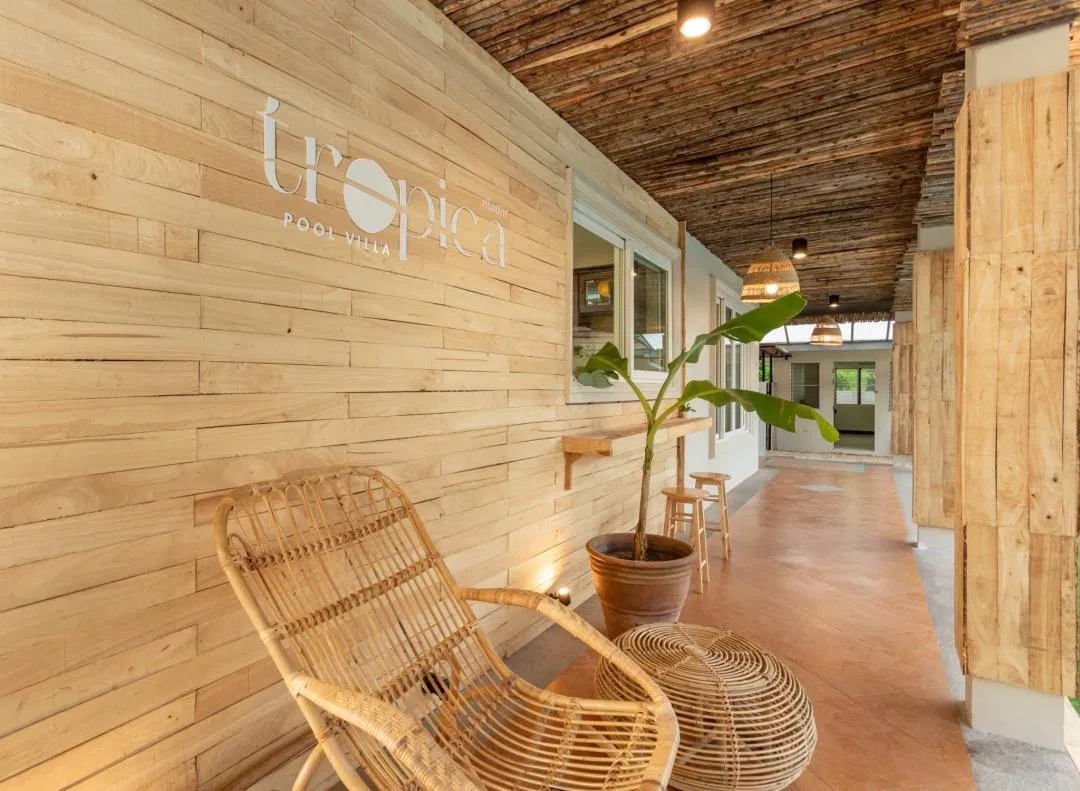 ภายนอก Tropica Poolvilla