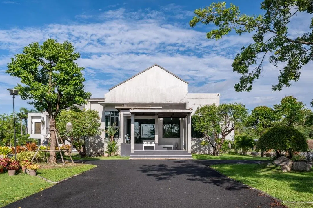ที่จอดรถ The Garden Pool Villa