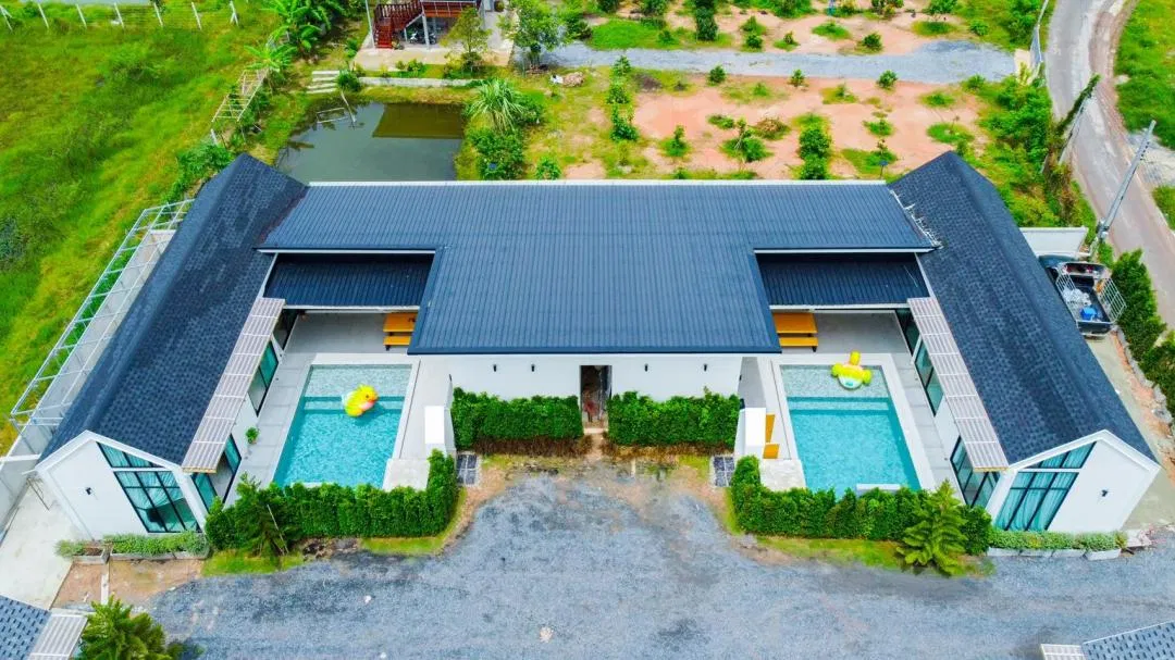ที่จอดรถ Villa paramount 3