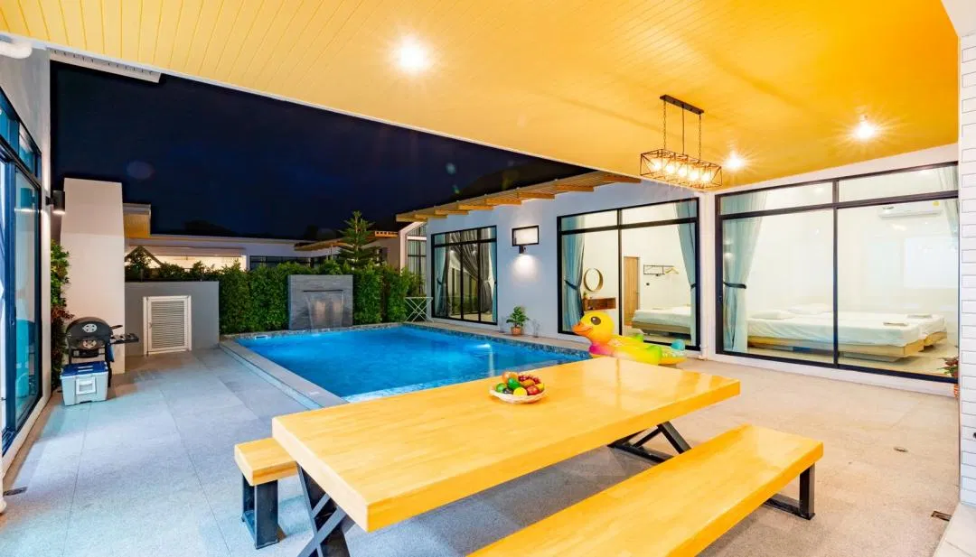 ภายนอก Villa paramount 4