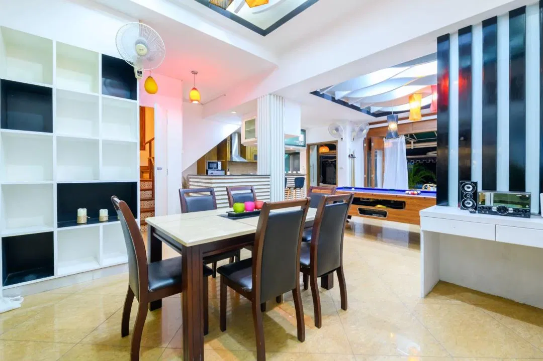ภายใน Miggu’s Pool house