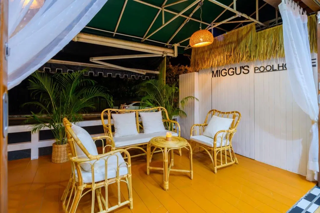 ภายนอก Miggu’s Pool house