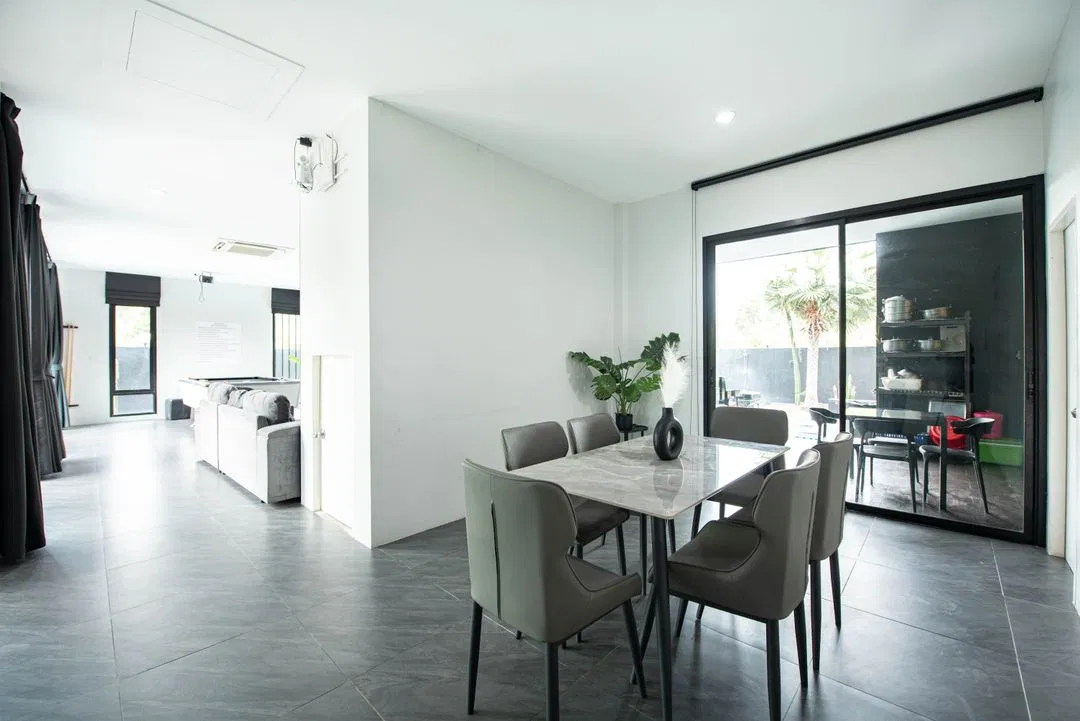 ภายใน The Moon PoolVilla