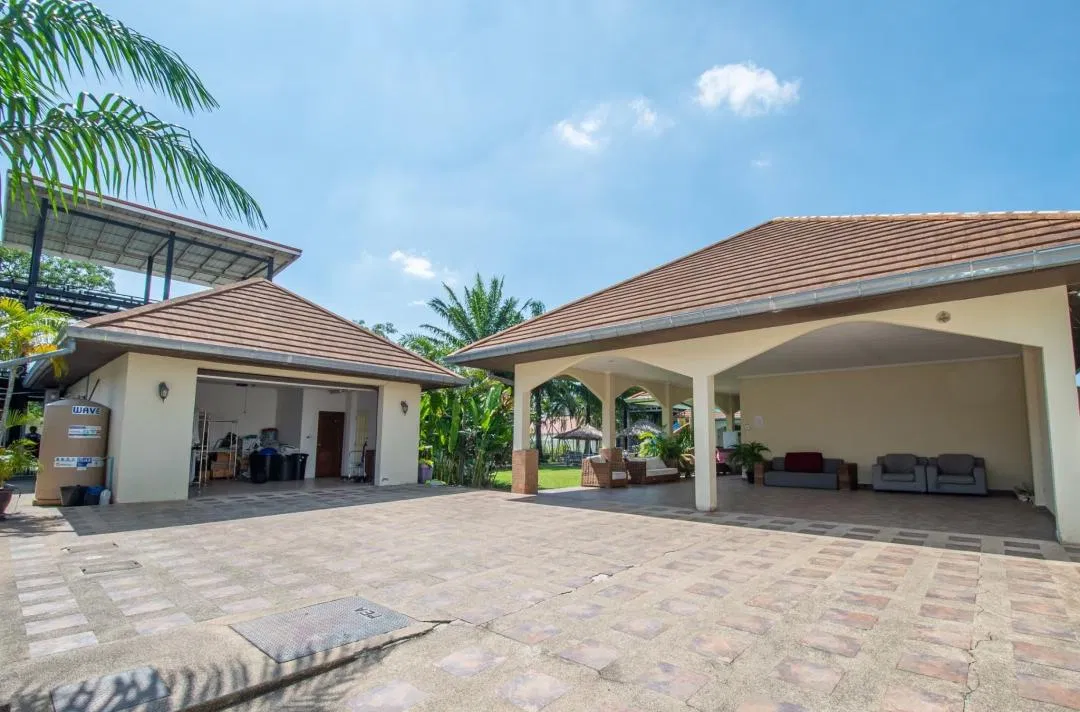 ที่จอดรถ PX poolvilla pattaya