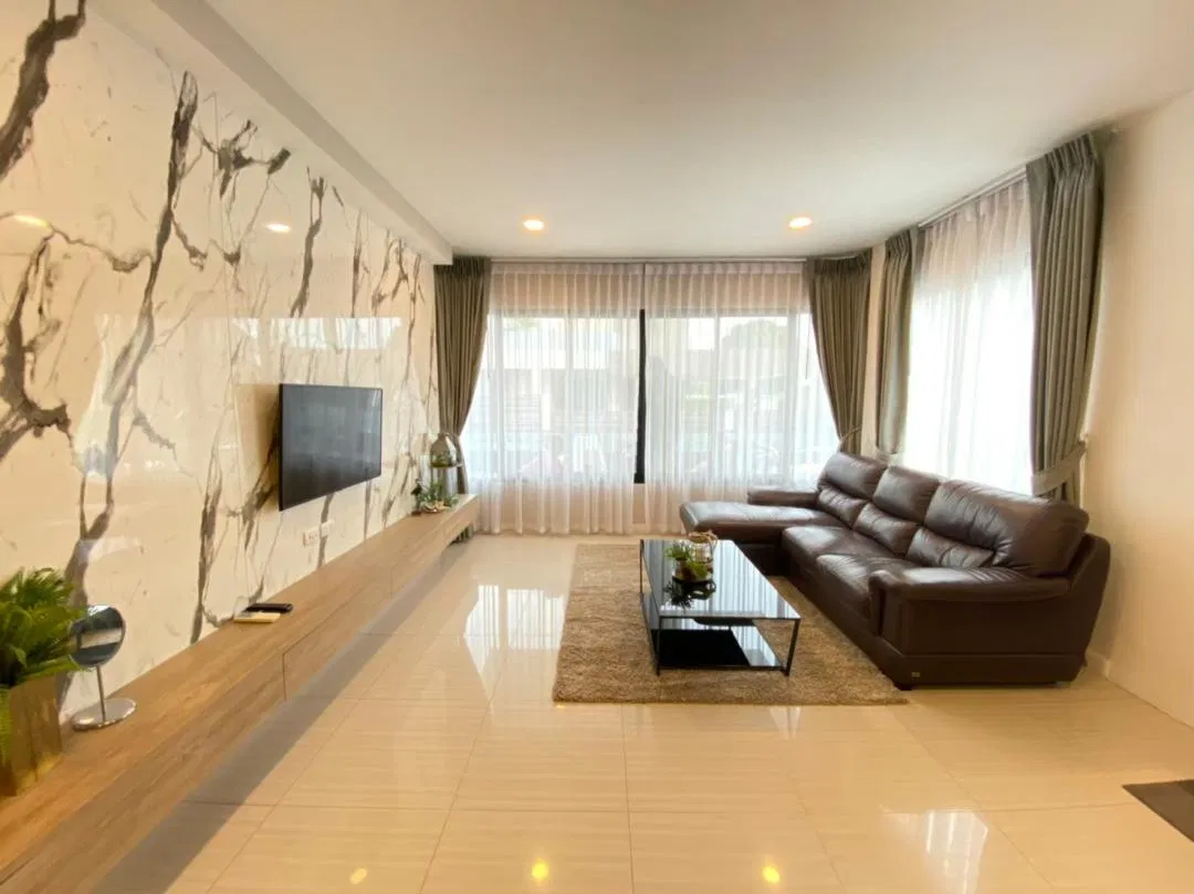 ภายใน Grand hill 24