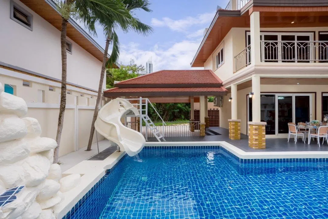 ภายนอก Gala Beach
